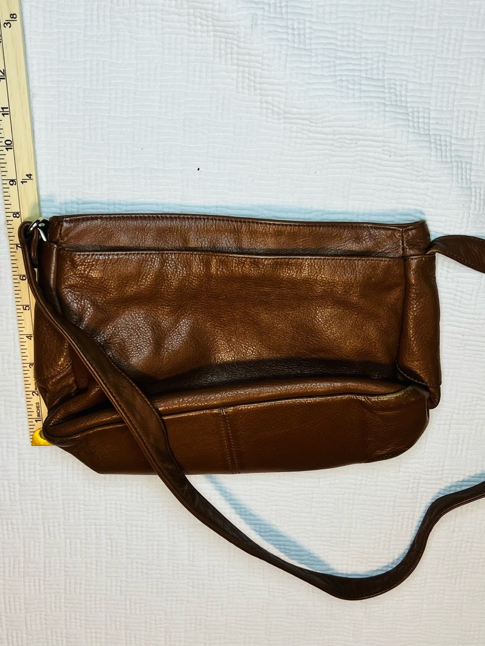 Stone Mountain Accessories Brown Leather Crossbody Bag with snap in key holder